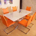 Art City-studio 7, Gross, Modern, Citynah, Kostenfreie Parkplaetze, Sued-balkon, Ruhig, Herkulesblick, Voll Ausgestattet Appartement