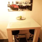 Art City-studio 7, Gross, Modern, Citynah, Kostenfreie Parkplaetze, Sued-balkon, Ruhig, Herkulesblick, Voll Ausgestattet