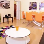 Art City-studio 7, Gross, Modern, Citynah, Kostenfreie Parkplaetze, Sued-balkon, Ruhig, Herkulesblick, Voll Ausgestattet *
