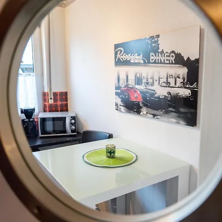 Art City-studio 7, Gross, Modern, Citynah, Kostenfreie Parkplaetze, Sued-balkon, Ruhig, Herkulesblick, Voll Ausgestattet