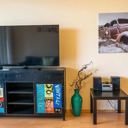 Art City-studio 7, Gross, Modern, Citynah, Kostenfreie Parkplaetze, Sued-balkon, Ruhig, Herkulesblick, Voll Ausgestattet Lägenhet *
