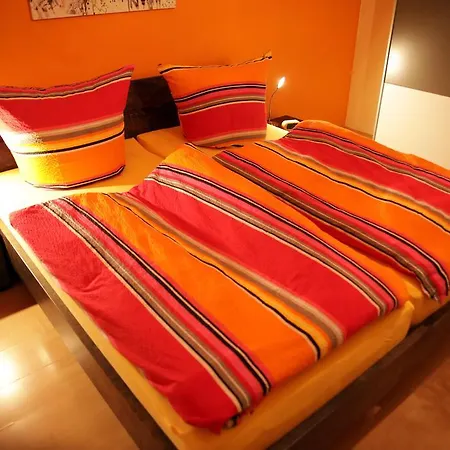 Art City-studio 7, Gross, Modern, Citynah, Kostenfreie Parkplaetze, Sued-balkon, Ruhig, Herkulesblick, Voll Ausgestattet *