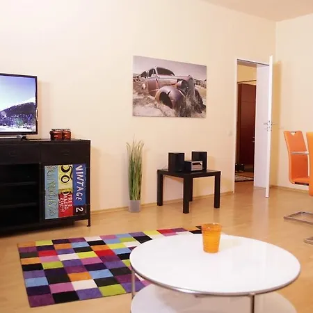 Art City-studio 7, Gross, Modern, Citynah, Kostenfreie Parkplaetze, Sued-balkon, Ruhig, Herkulesblick, Voll Ausgestattet Appartamento