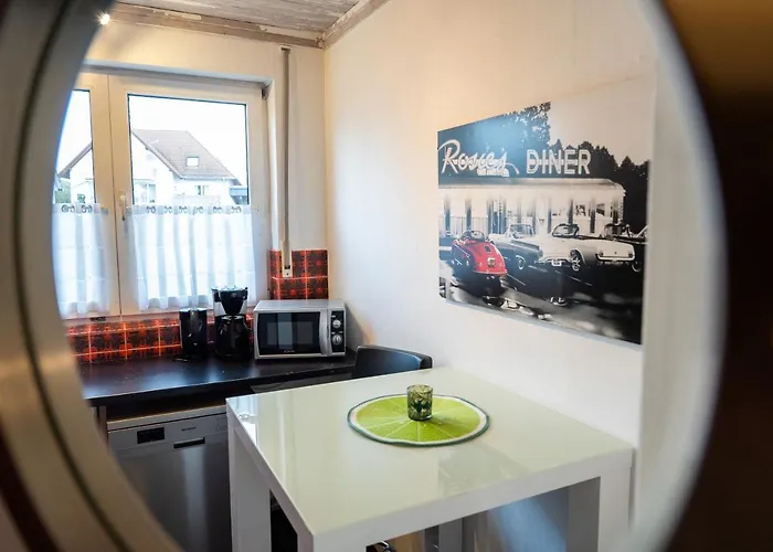 Art City-studio 7, Gross, Modern, Citynah, Kostenfreie Parkplaetze, Sued-balkon, Ruhig, Herkulesblick, Voll Ausgestattet דירה