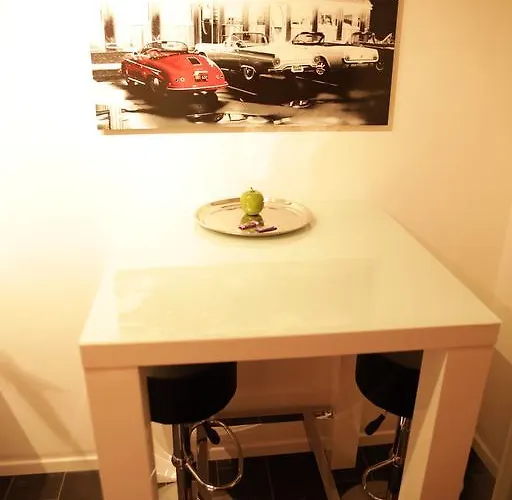 Art City-studio 7, Gross, Modern, Citynah, Kostenfreie Parkplaetze, Sued-balkon, Ruhig, Herkulesblick, Voll Ausgestattet